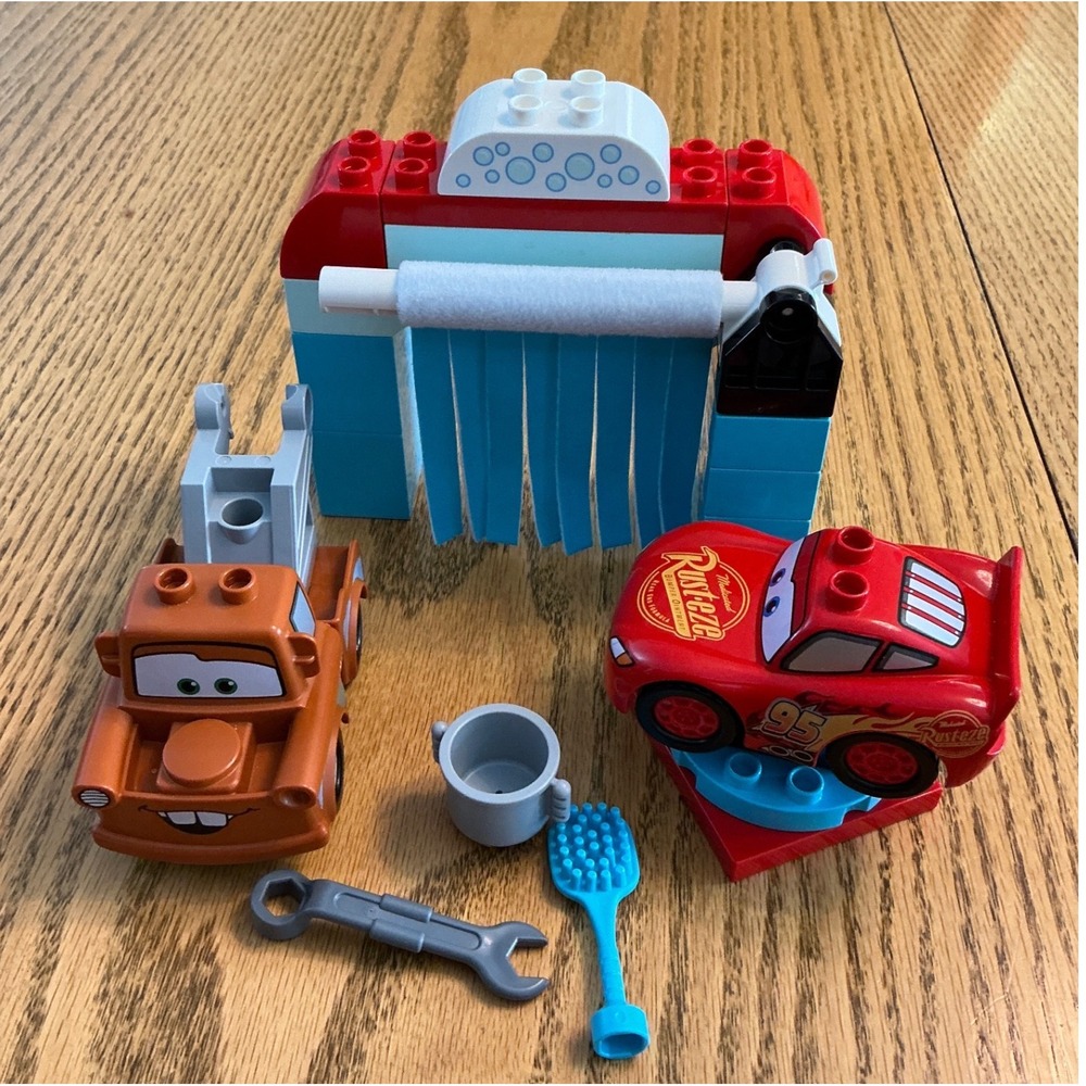 LEGO Duplo Disney Pixar Cars Lightning McQueen Mater Mack Car Wash 10851 10852 - Picture 3 of 7